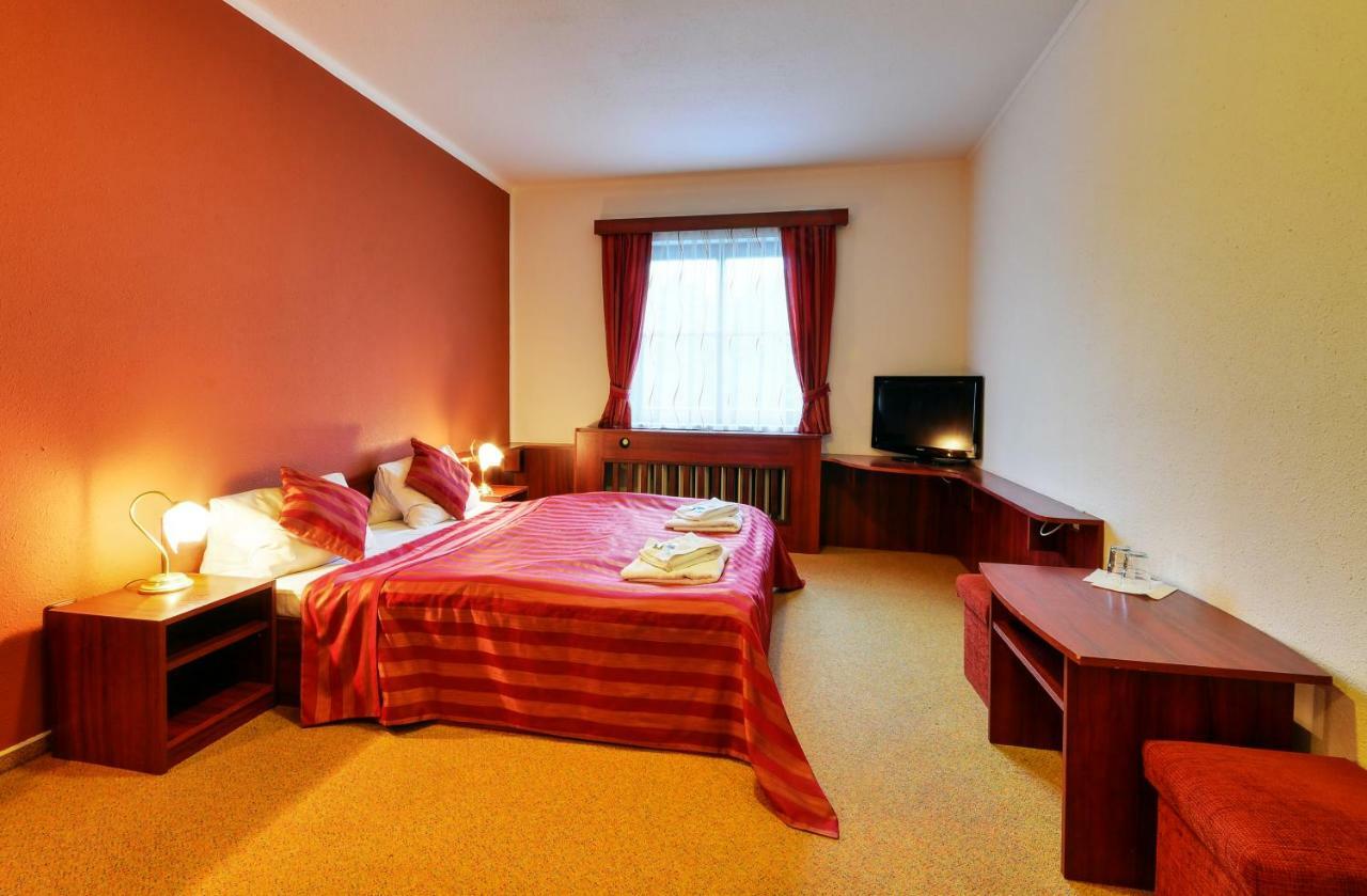 Hotel Stara Posta Filipovice Екстериор снимка